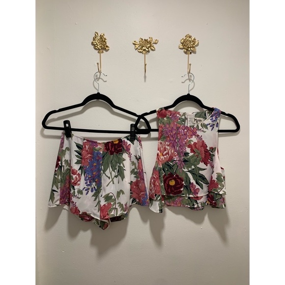 Show Me Your MuMu Pants - SHOW me your mumu short and crop top floral set size small